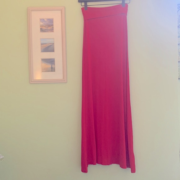 🌺 2 for $23 🌺 Red Maxi Skirt with Fold-Over Waist - Picture 6 of 8